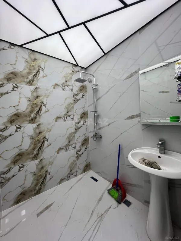 Satılır 2 otaqlı mənzil 58 m²