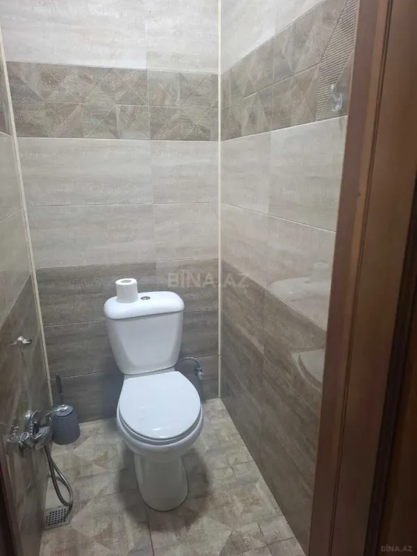 Satılır 4 otaqlı mənzil 147 m²