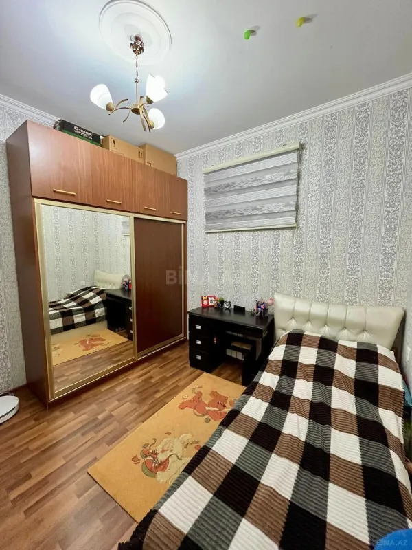 Satılır 2 otaqlı mənzil 90.7 m²