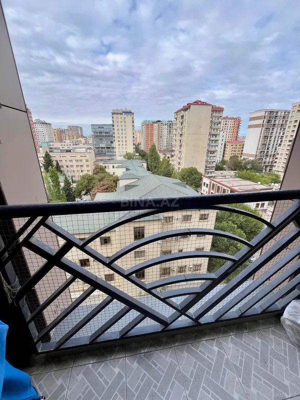 Satılır 2 otaqlı mənzil 90.7 m²