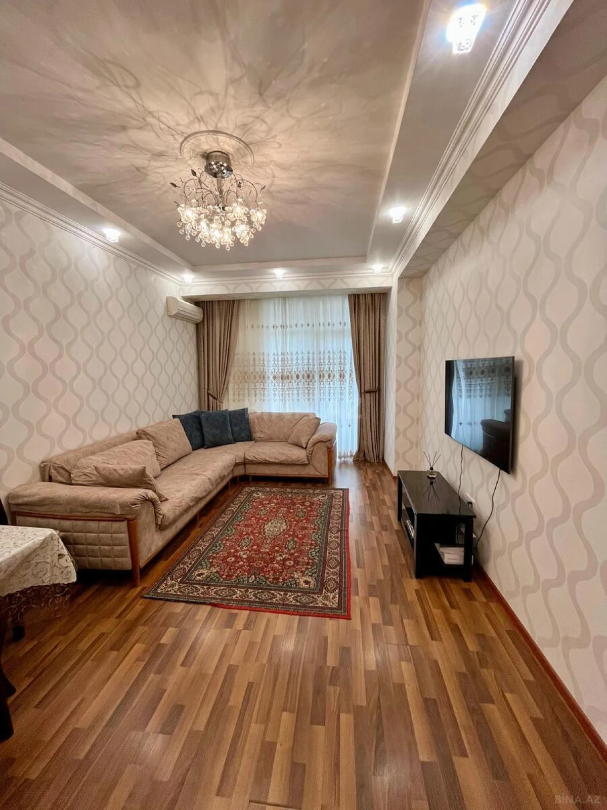 Satılır 2 otaqlı mənzil 90.7 m²