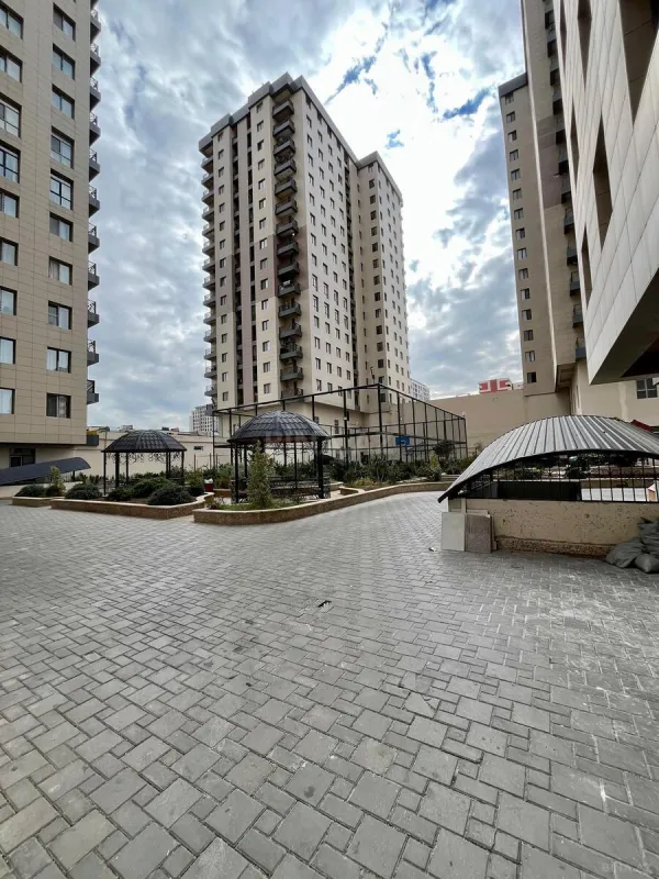 Satılır 2 otaqlı mənzil 90.7 m²