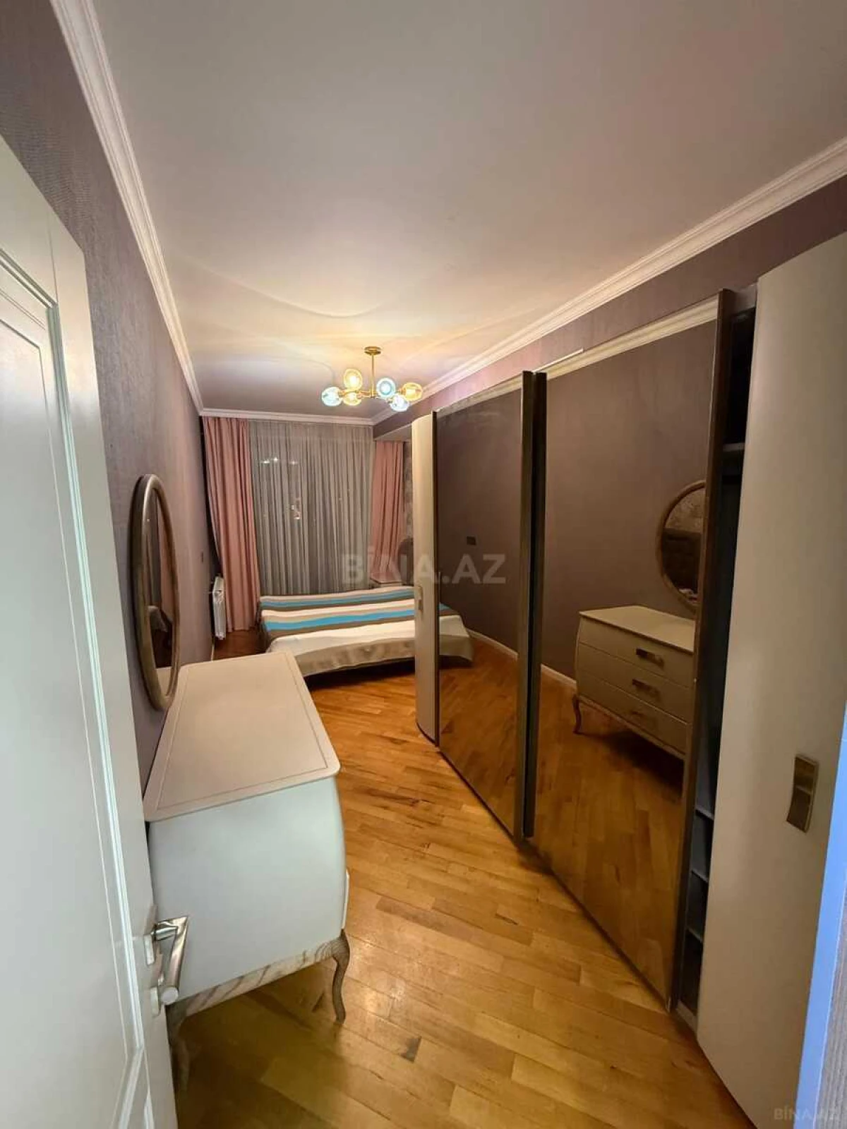 Satılır 2 otaqlı mənzil 65 m²