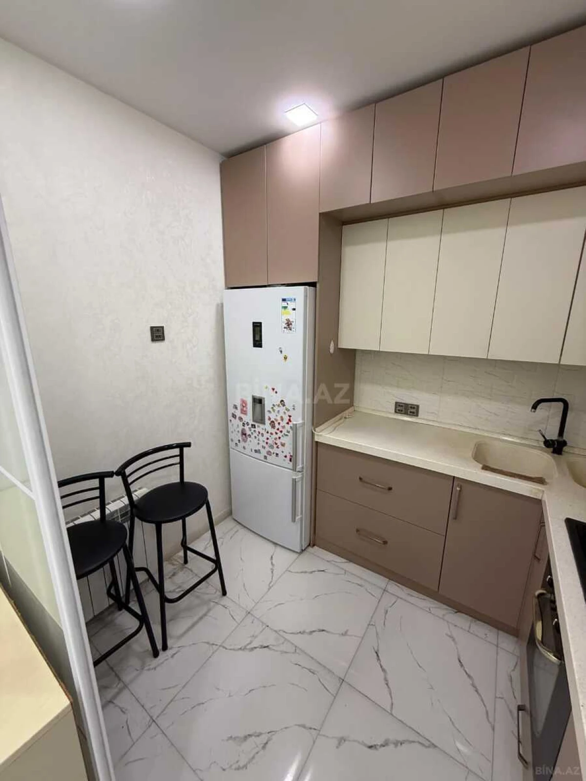 Satılır 2 otaqlı mənzil 65 m²