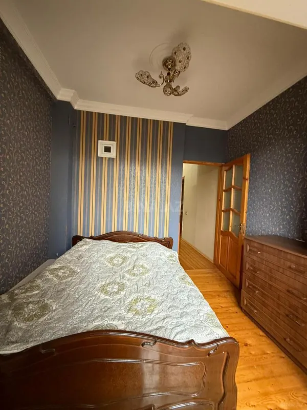 Satılır 2 otaqlı mənzil 45 m²