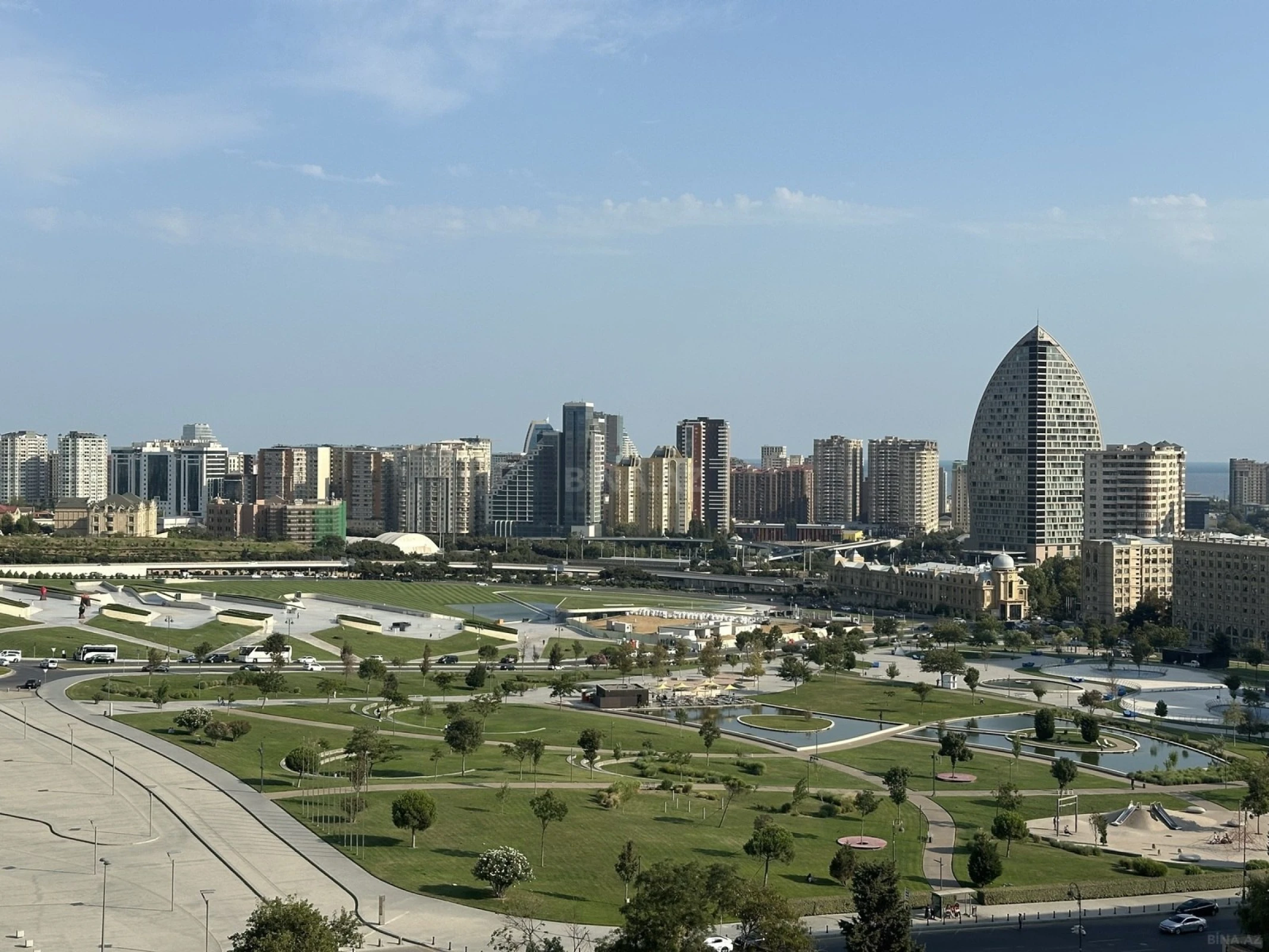 Satılır 2 otaqlı mənzil 92.4 m²