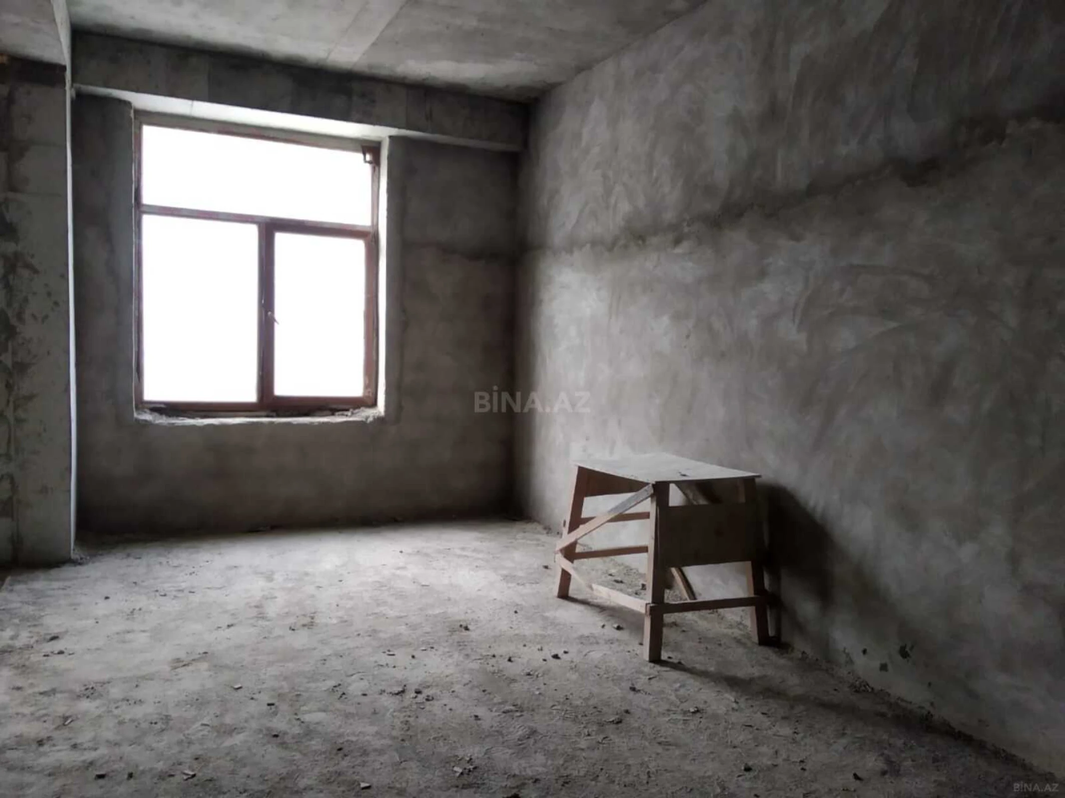 Satılır 3 otaqlı mənzil 145 m²