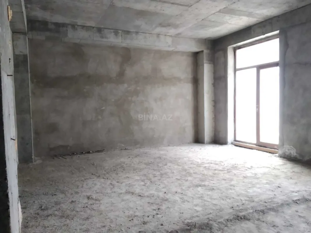 Satılır 3 otaqlı mənzil 145 m²