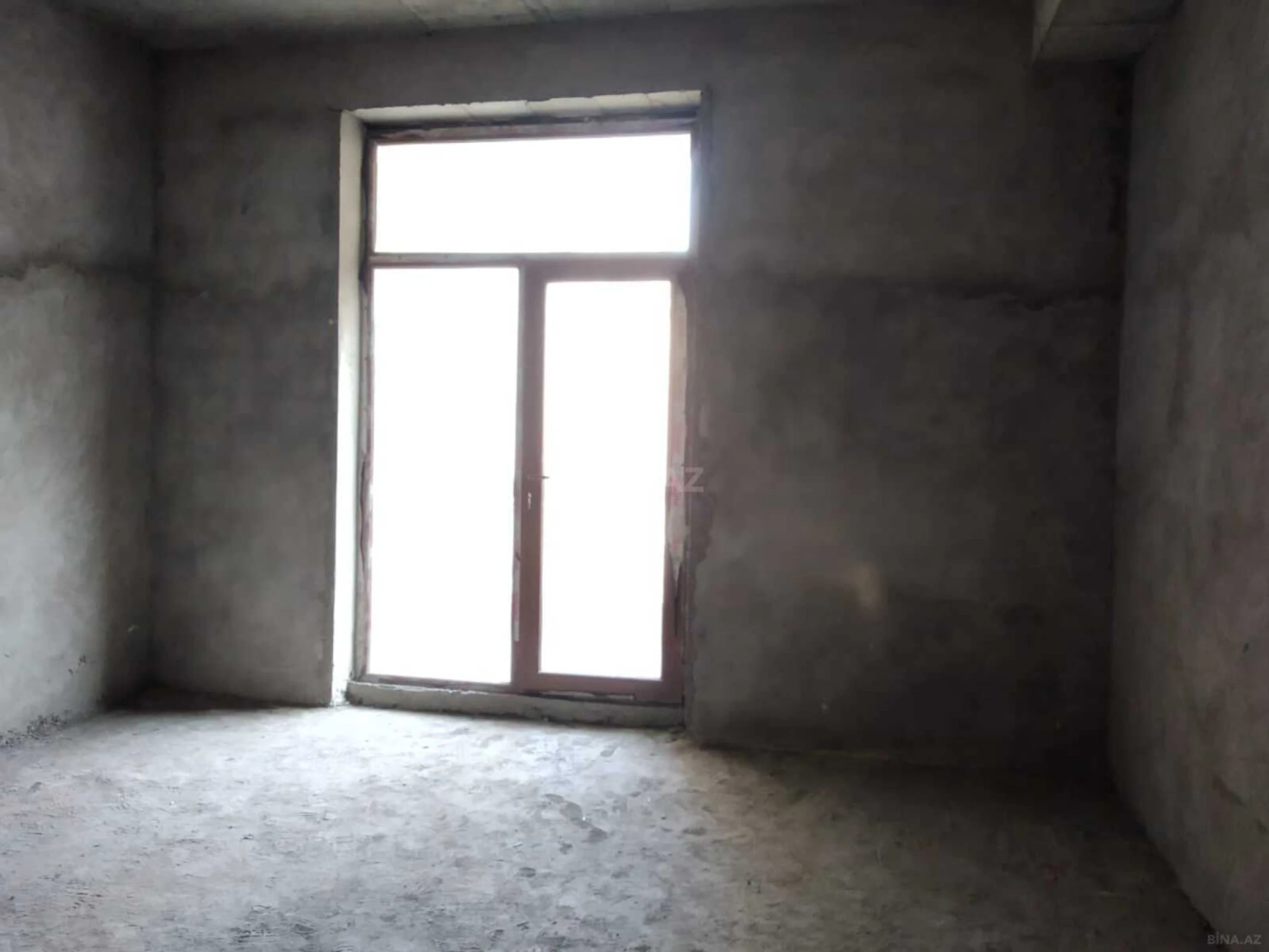 Satılır 3 otaqlı mənzil 145 m²