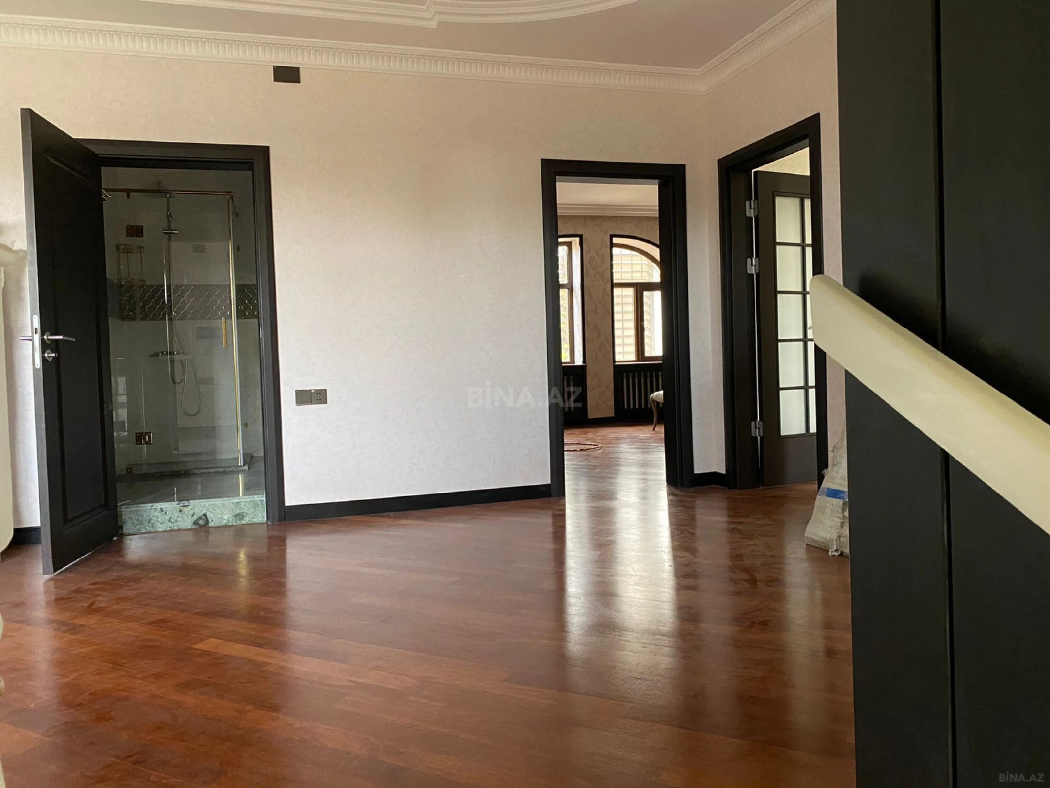 Kirayə verilir 6 otaqlı həyət evi 350 m²