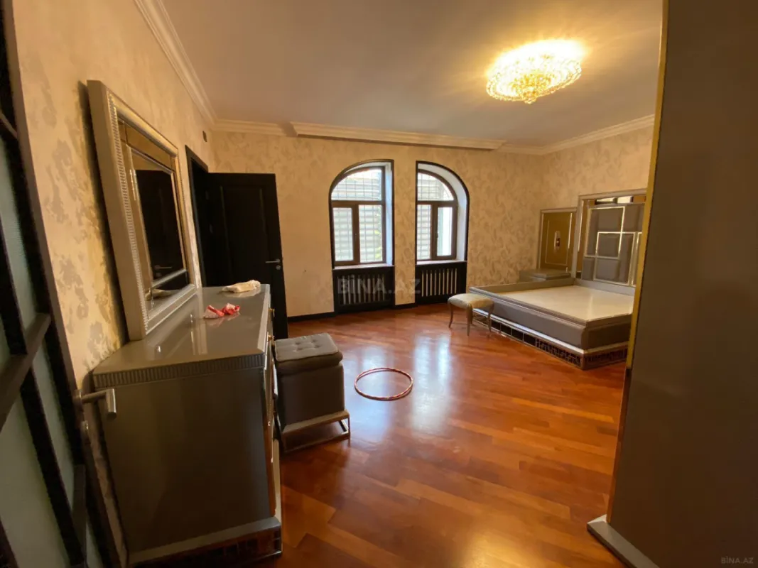 Kirayə verilir 6 otaqlı həyət evi 350 m²