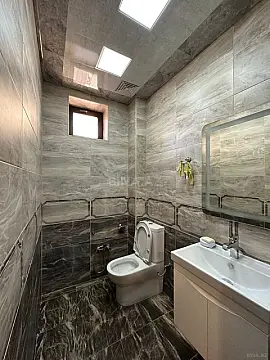 Kirayə verilir 5 otaqlı ofis 120 m²