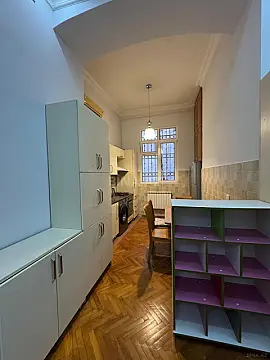 Kirayə verilir 4 otaqlı ofis 110 m²