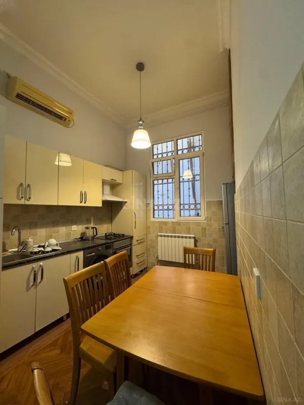 Kirayə verilir 4 otaqlı ofis 110 m²