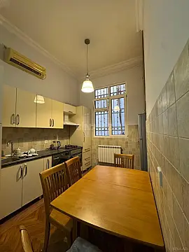 Kirayə verilir 4 otaqlı ofis 110 m²