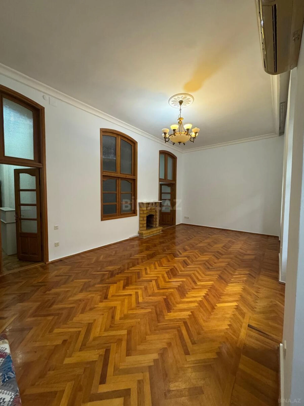 Kirayə verilir 4 otaqlı ofis 110 m²