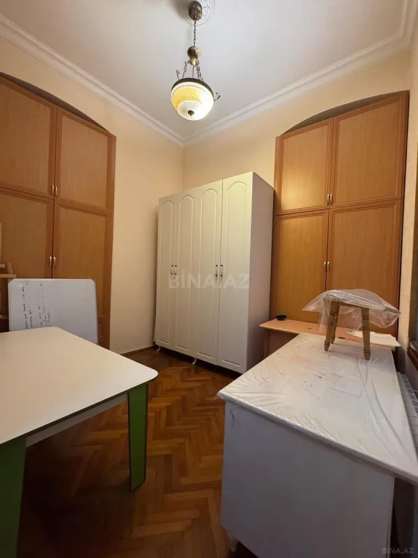 Kirayə verilir 4 otaqlı ofis 110 m²