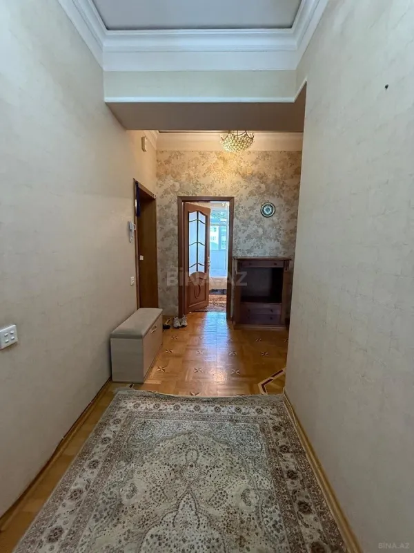 Kirayə verilir 2 otaqlı mənzil 75 m²