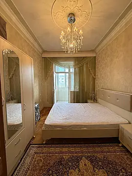 Kirayə verilir 2 otaqlı mənzil 75 m²