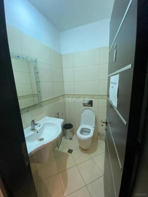 Satılır obyekt 550 m²