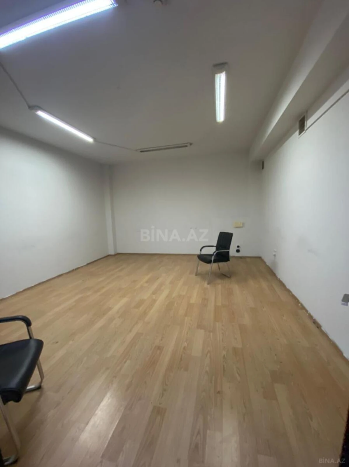 Satılır obyekt 550 m²