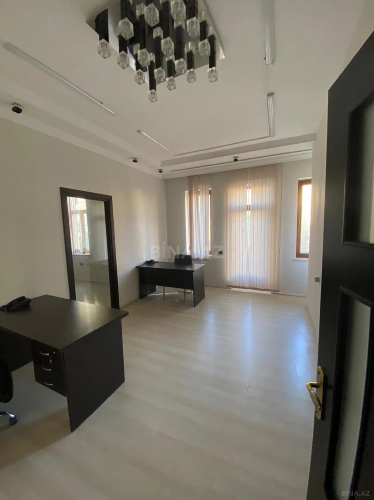 Satılır obyekt 550 m²