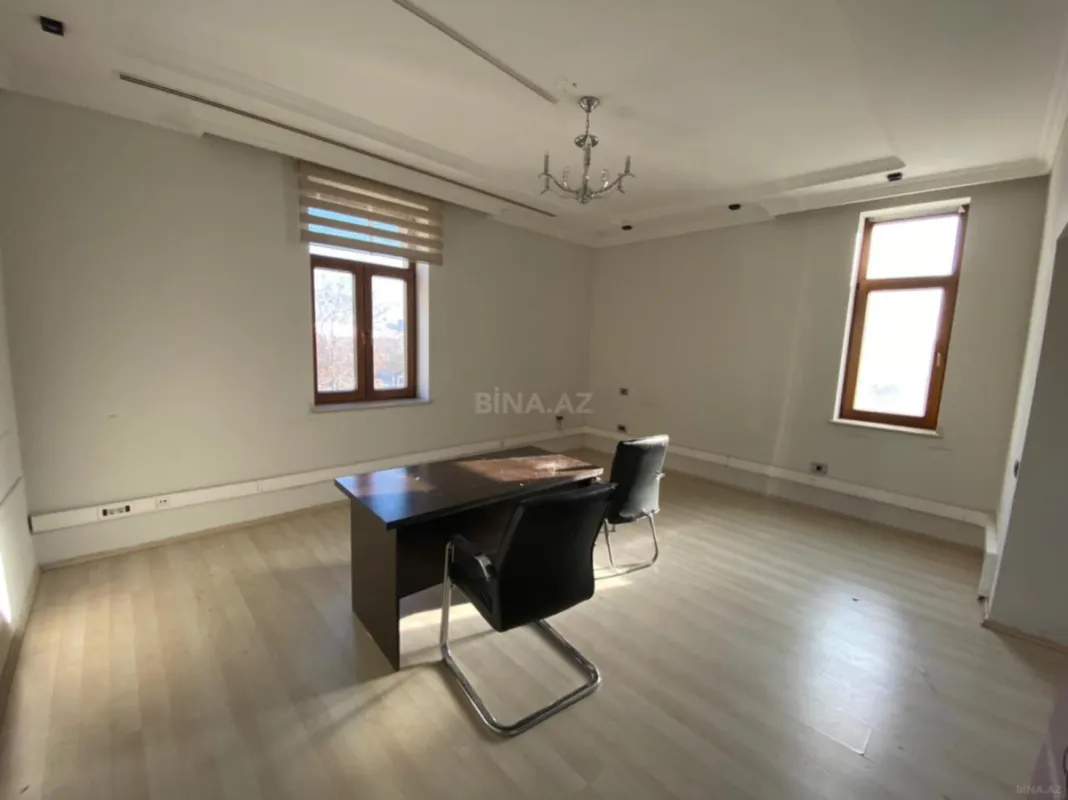 Satılır obyekt 550 m²