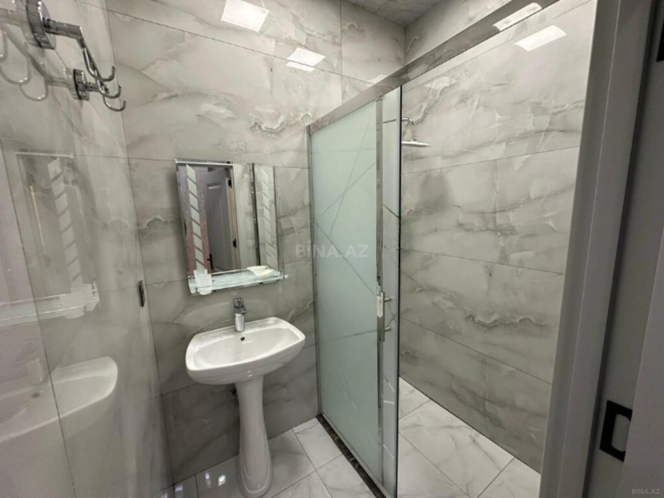 Kirayə verilir 2 otaqlı mənzil 65 m²