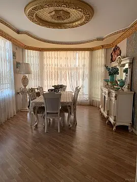 Satılır 6 otaqlı həyət evi 350 m²