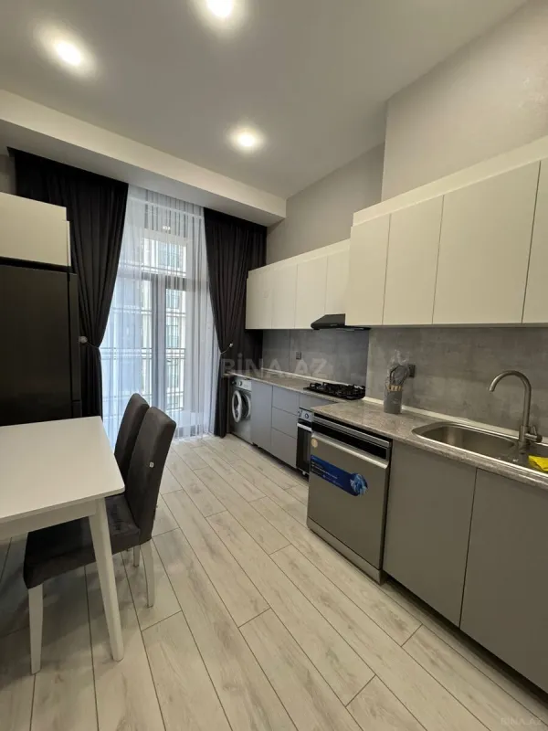 Kirayə verilir 2 otaqlı mənzil 60 m²