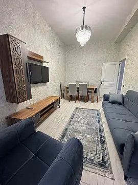 Kirayə verilir 2 otaqlı mənzil 60 m²