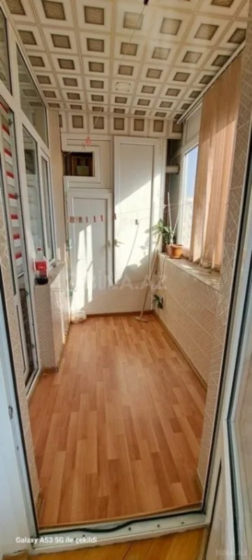 Kirayə verilir 2 otaqlı mənzil 75 m²