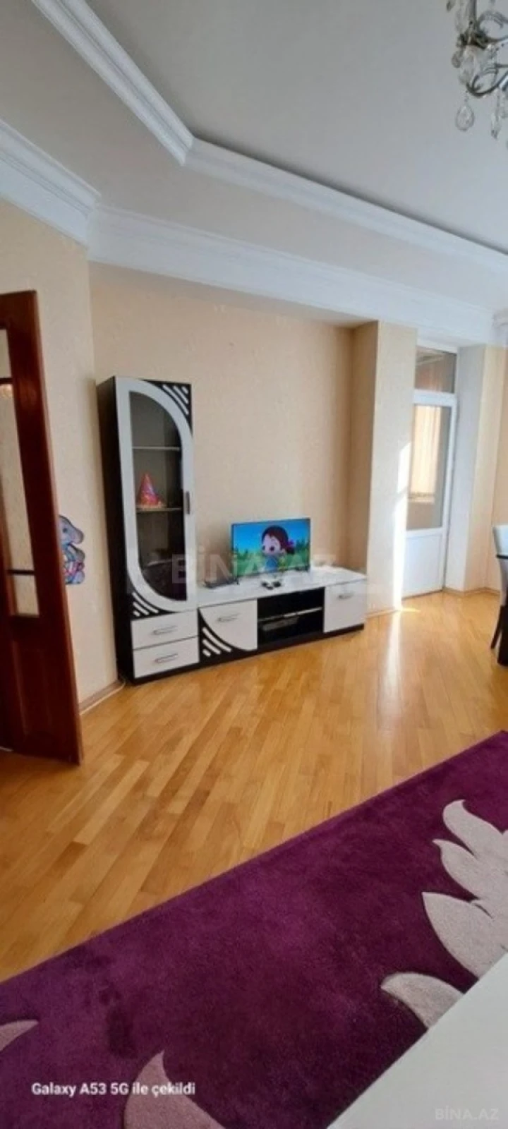 Kirayə verilir 2 otaqlı mənzil 75 m²