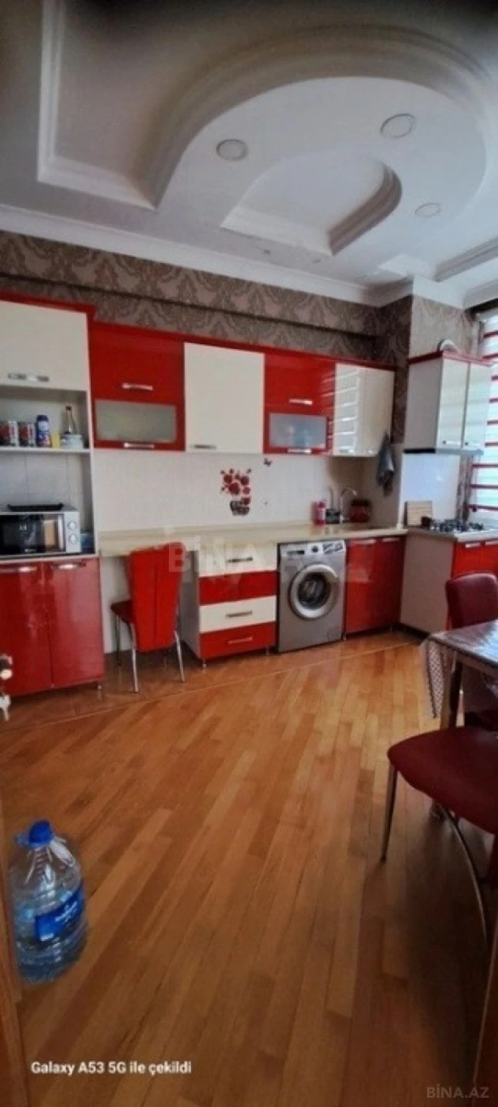 Kirayə verilir 2 otaqlı mənzil 75 m²