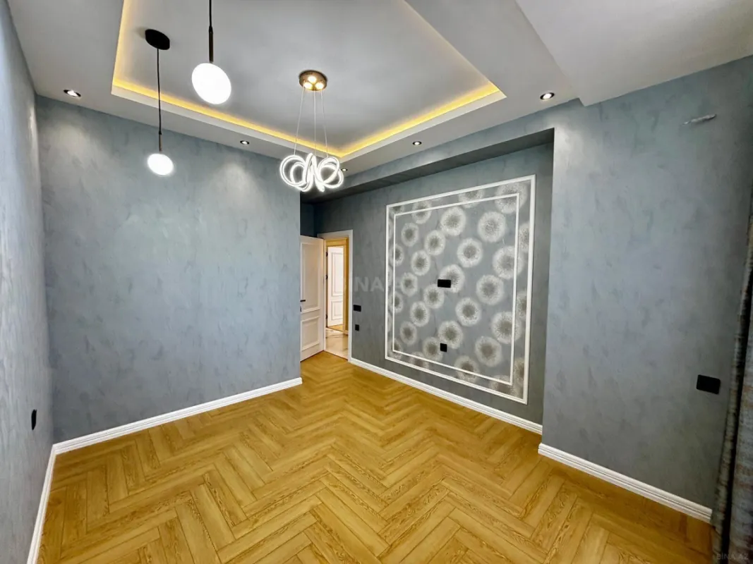 Satılır 3 otaqlı mənzil 151.7 m²