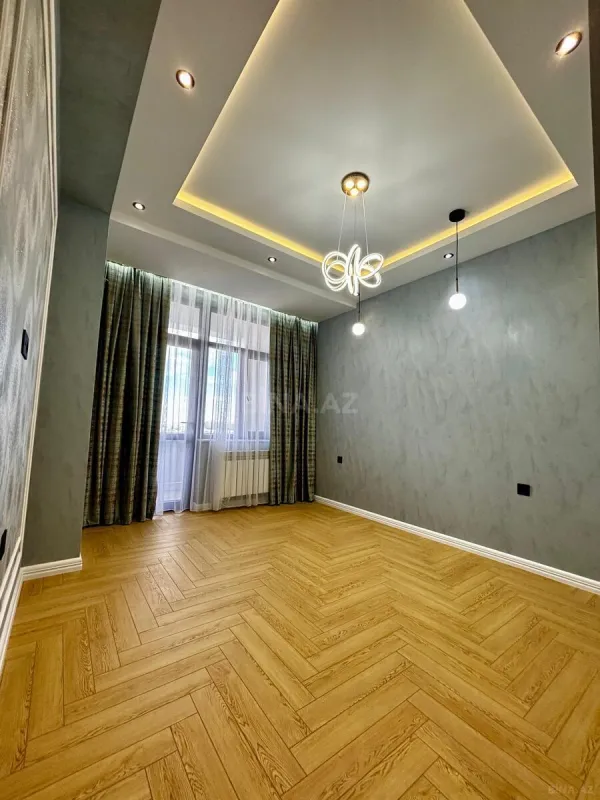 Satılır 3 otaqlı mənzil 151.7 m²