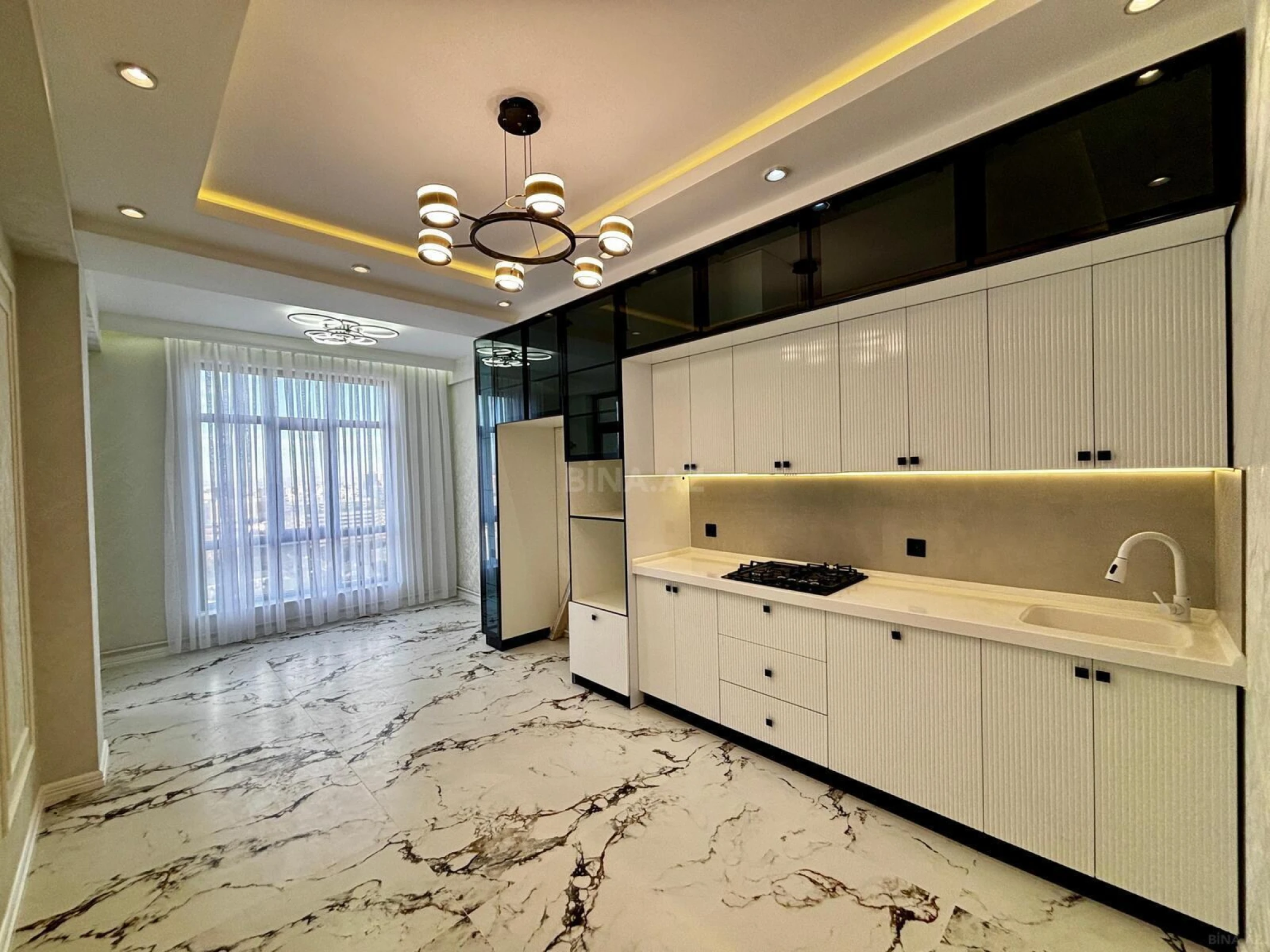 Satılır 3 otaqlı mənzil 151.7 m²