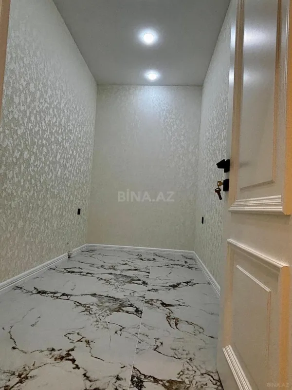 Satılır 3 otaqlı mənzil 151.7 m²
