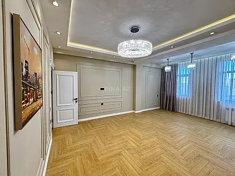 Satılır 3 otaqlı mənzil 151.7 m²