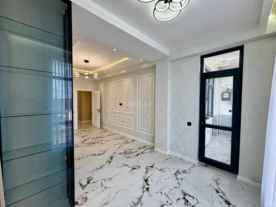Satılır 3 otaqlı mənzil 151.7 m²