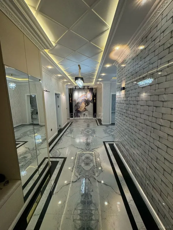 Kirayə verilir 4 otaqlı mənzil 180 m²