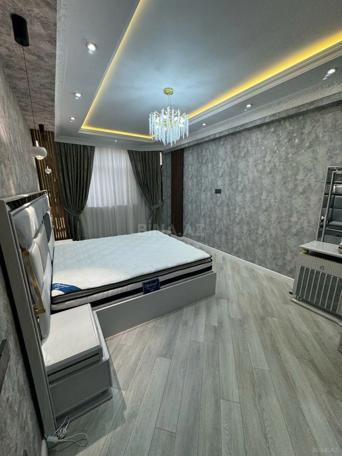 Kirayə verilir 4 otaqlı mənzil 180 m²