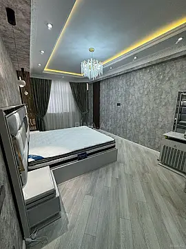 Kirayə verilir 4 otaqlı mənzil 180 m²