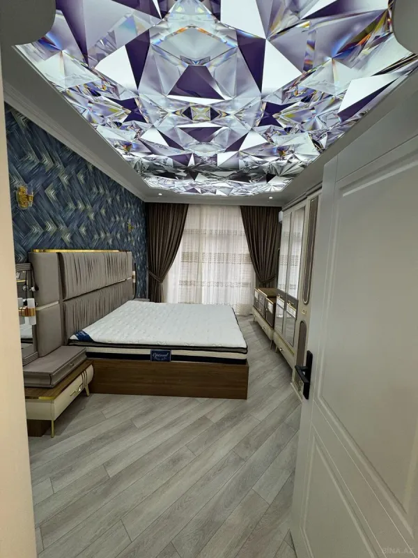 Kirayə verilir 4 otaqlı mənzil 180 m²