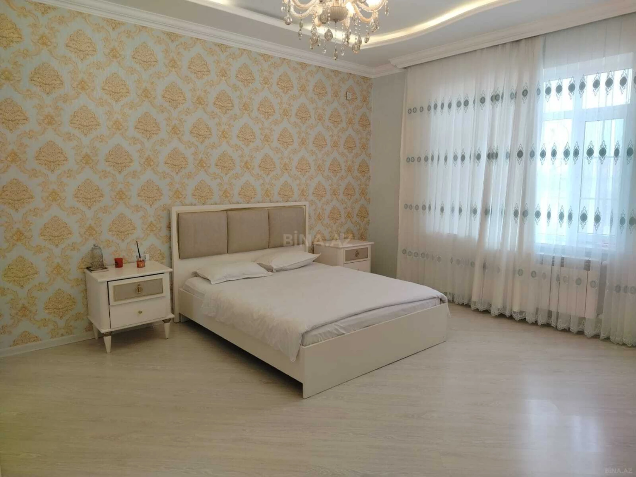 Satılır 5 otaqlı həyət evi 215 m²