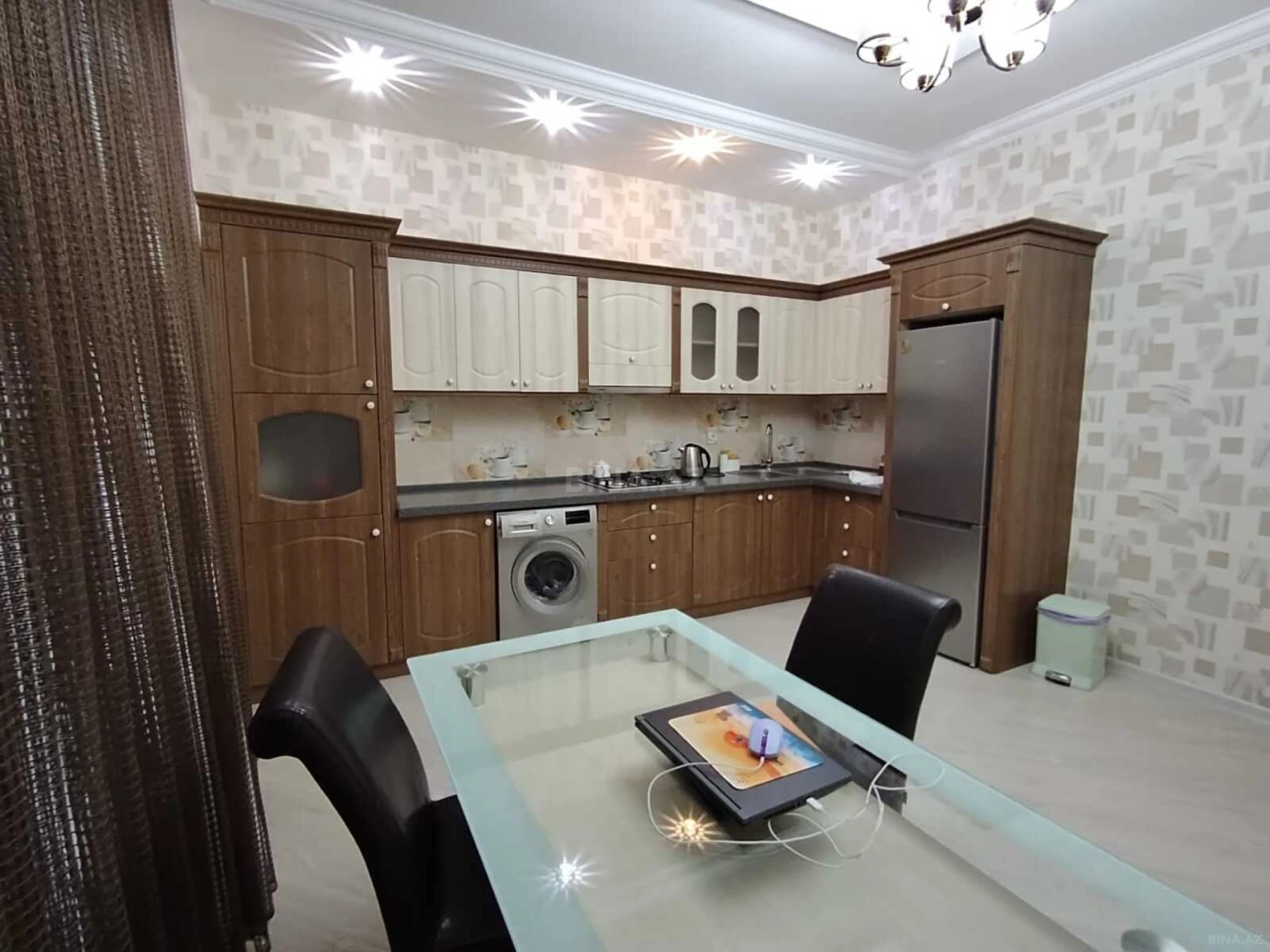 Satılır 5 otaqlı həyət evi 215 m²