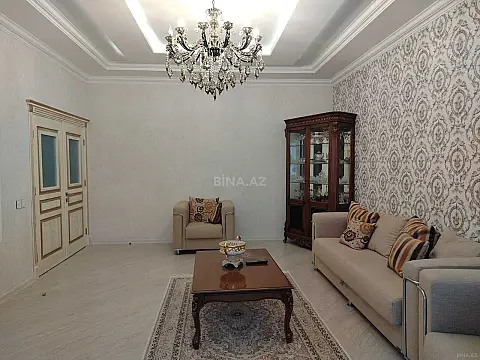 Satılır 5 otaqlı həyət evi 215 m²