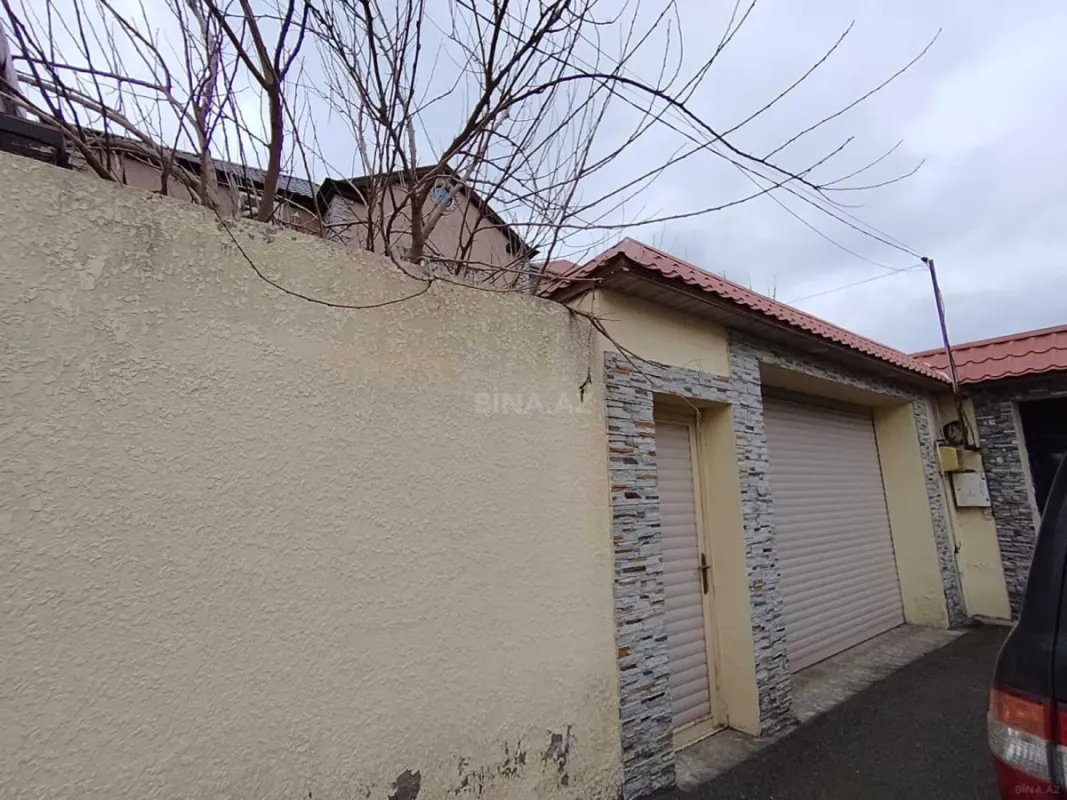 Satılır 5 otaqlı həyət evi 215 m²