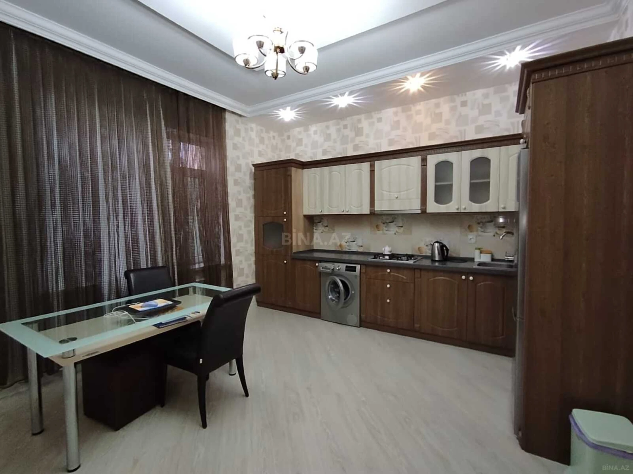 Satılır 5 otaqlı həyət evi 215 m²