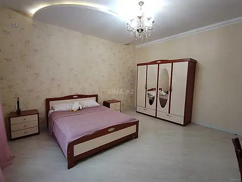Satılır 5 otaqlı həyət evi 215 m²